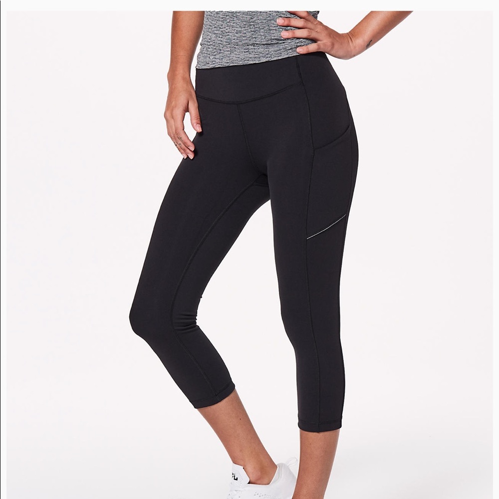 Lululemon Speed Up Crop 21